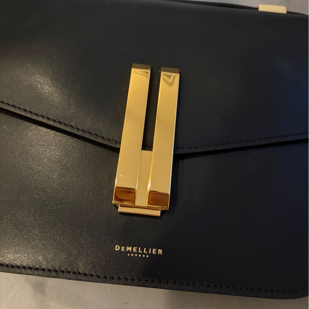 DeMellier | The Vancouver in Black Smooth (Crossbody Bag) - Picture 7 of 8
